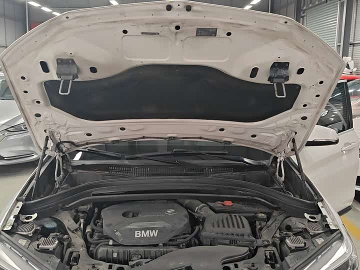 BMW X1 2019 xDrive20Li Luxury - zdjęcie 13