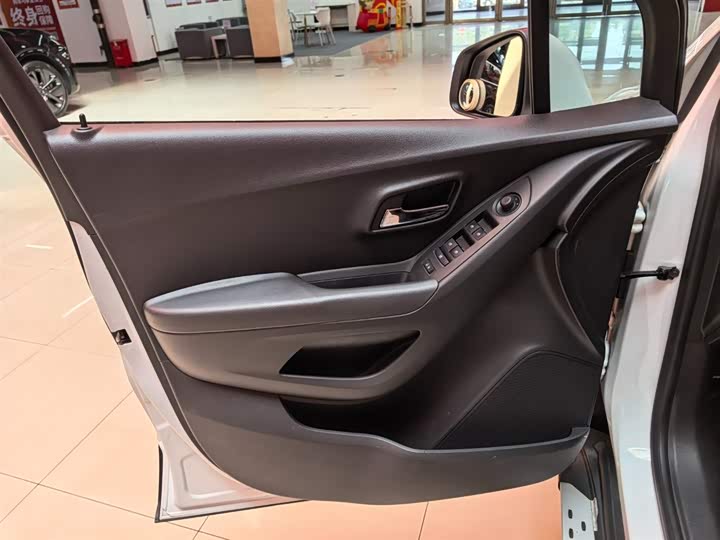 创酷 2014 1.4T 自动 2WD Luxury - zdjęcie 6