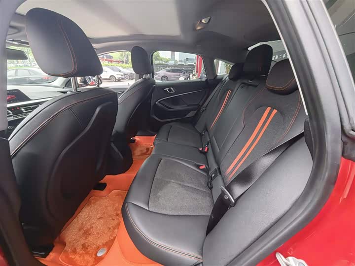 宝马2系(进口) 2023 225i 四门轿跑车 M Sport - zdjęcie 10