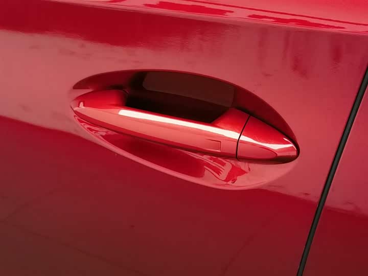 红旗E-QM5 2023款 620km PLUS - zdjęcie 18