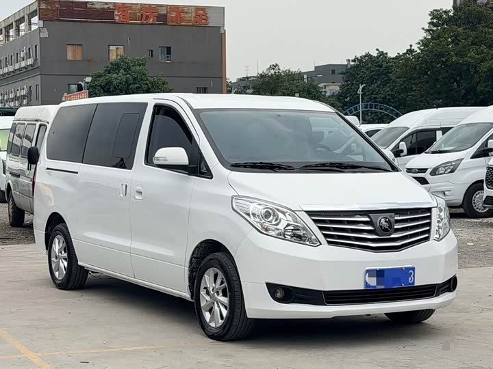 菱智PLUS 2023款 2.0L 手动舒适型CNG 9座 - zdjęcie 3