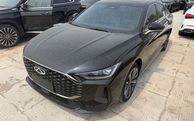 Ariya 8 PRO 2025 1.6T DCT Standard