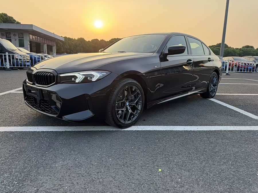 BMW 3 Series 2026 330Li M Sport Night Package