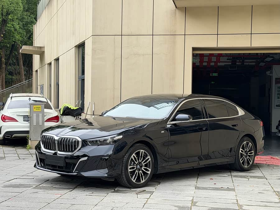 BMW 5 Series 2024 530Li Luxury M Sport Package