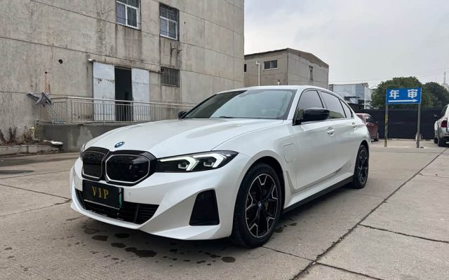 BMW i3 2024 eDrive 40 L Night Package