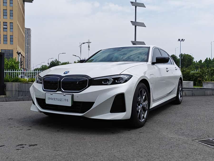 BMW i3 2025 eDrive 35 L