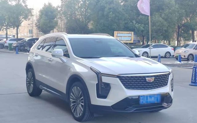 Cadillac XT4 2024 28T 2WD Premium