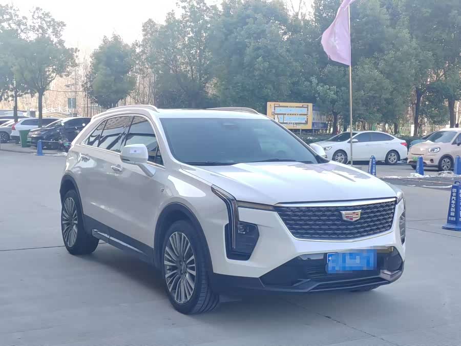 Cadillac XT4 2024 28T 2WD Premium