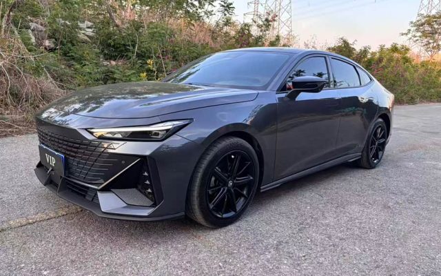 Changan UNI-V 2023 1.5T Premium