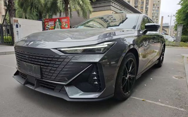 Changan UNI-V 2023 1.5T Premium