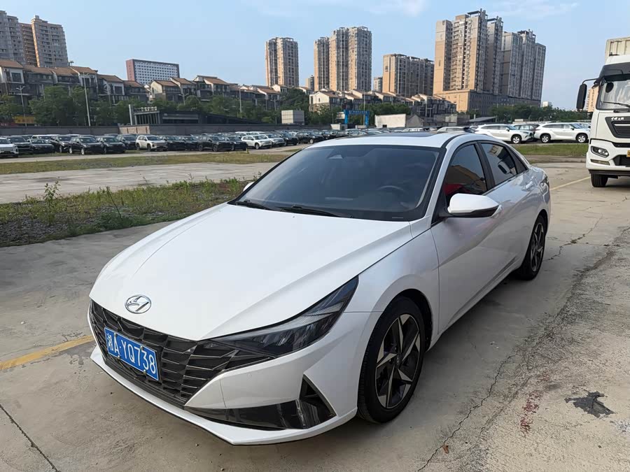 Elantra 2021 1.5L CVT LUX Premium Edition