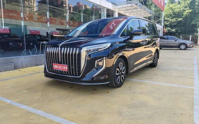 Hongqi HQ9 2023 2.0T Intelligent Connected Flag Enjoy Edition
