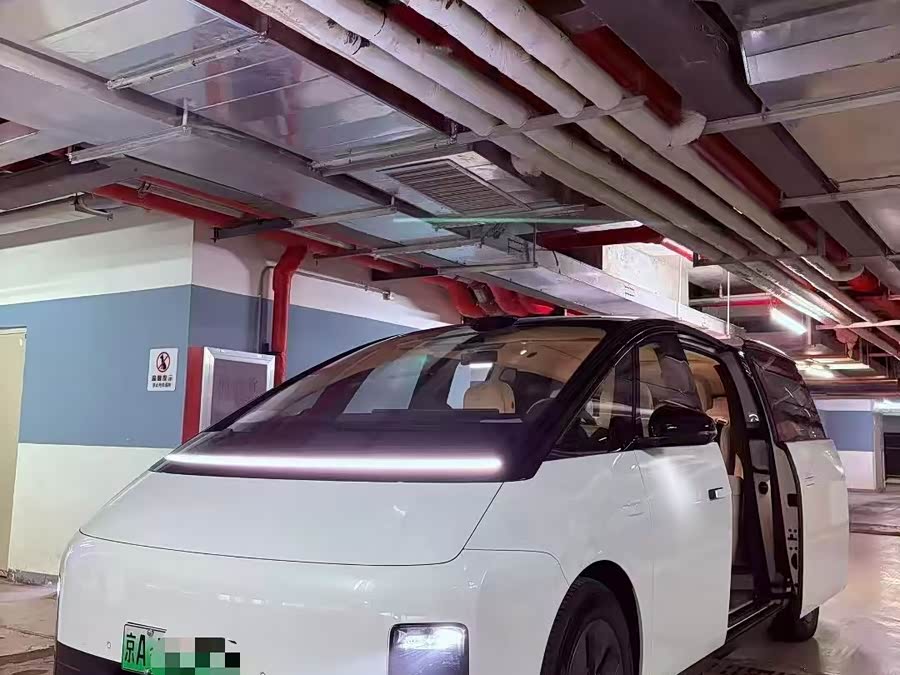 Li Auto MEGA 2025 Ultra Smart Refresh