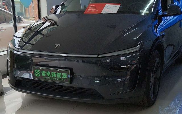 Model Y 2025 RWD