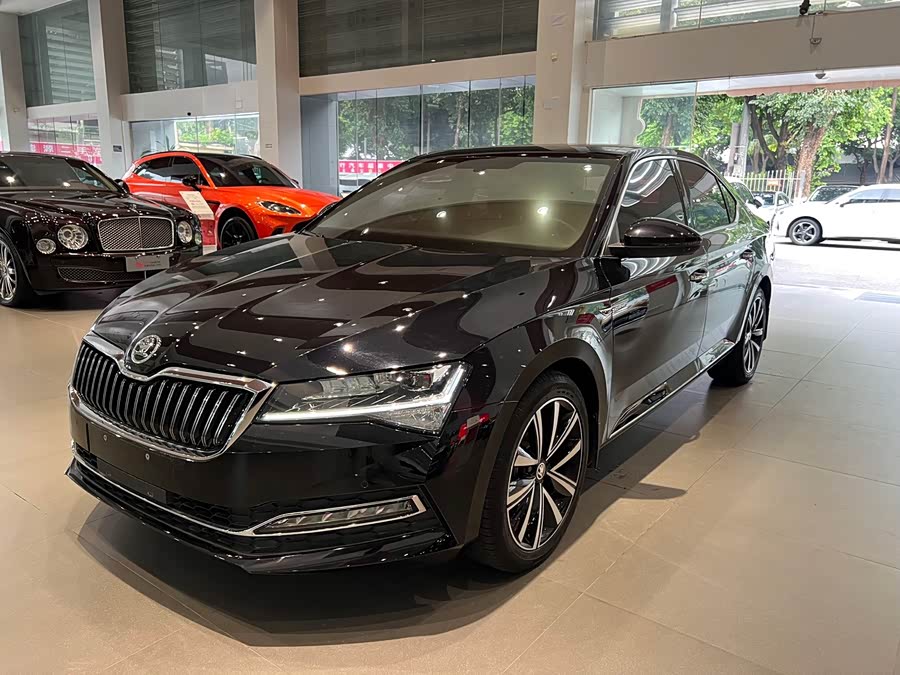 Skoda Superb 2023 TSI280 DSG Luxury