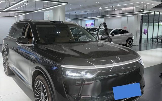 Wenjie M8 2025 Range Extender Max+ 53.4kWh 5-Seater (192-Line Laser Radar)