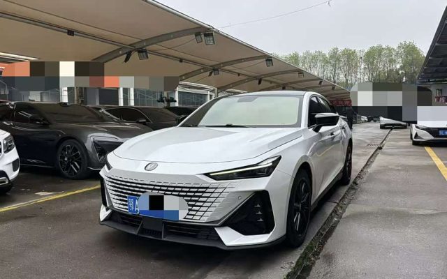 Changan UNI-V 2023 1.5T Premium