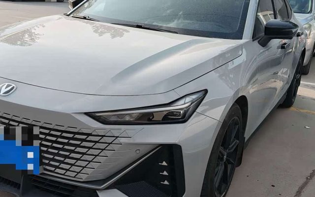 Changan UNI-V 2023 1.5T Premium