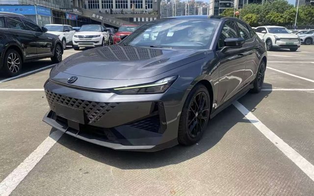Changan UNI-V 2023 1.5T Sport