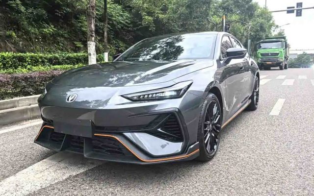Changan UNI-V 2025 1.5T 500Bar Premium Sports Edition