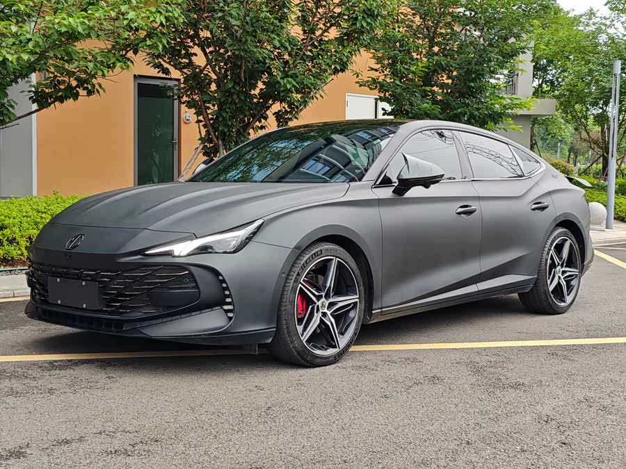 MG7 2025 2.0T Trophy+ Super Intelligent Driving