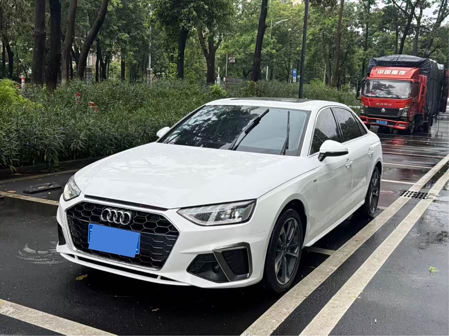 Audi A4L 2023 40 TFSI Fashion Dynamic Edition