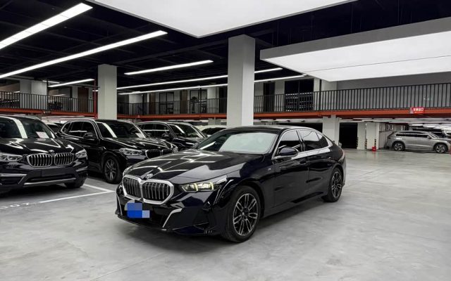 BMW 5 Series 2025 530Li Leading M Sport Package