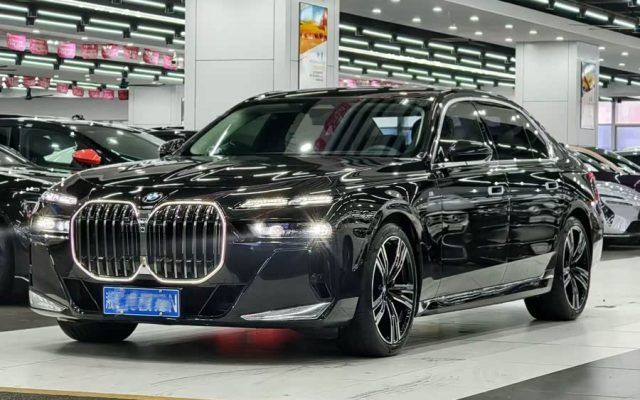 BMW 7 Series 2023 740Li Leading M Sport Package