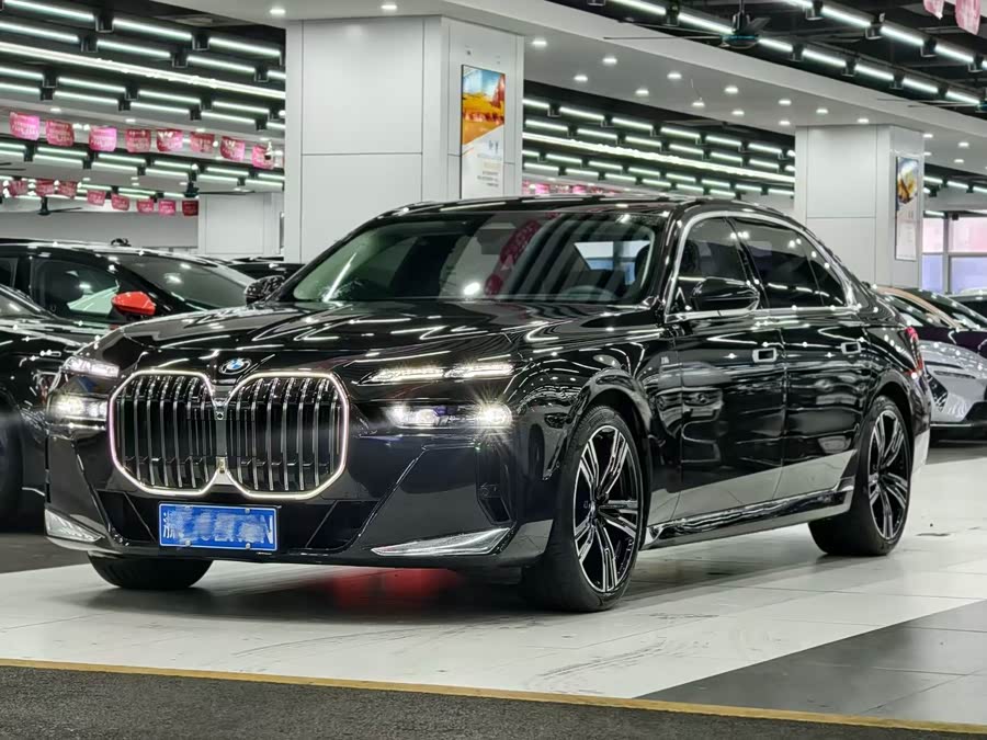 BMW 7 Series 2023 740Li Leading M Sport Package