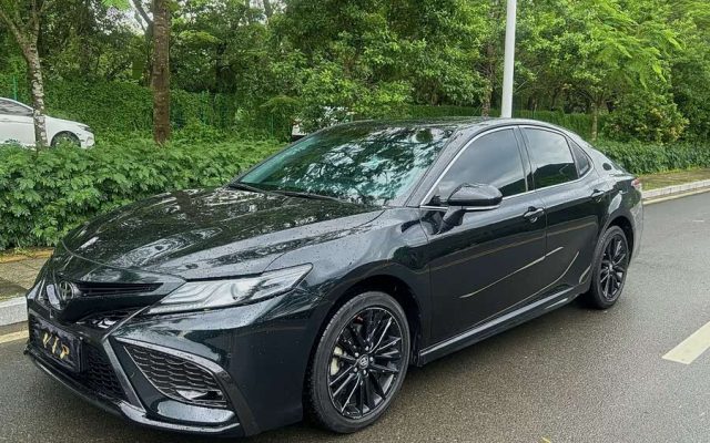 Camry 2023 2.0S Knight