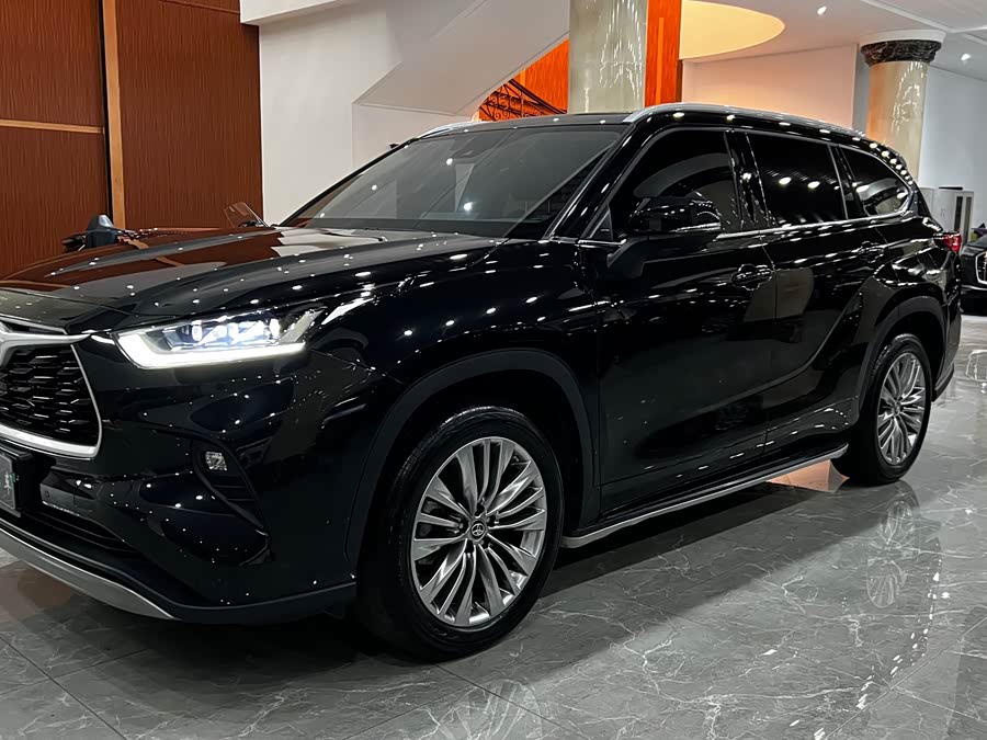 Highlander 2024 380T 4WD Premium 7-Seater