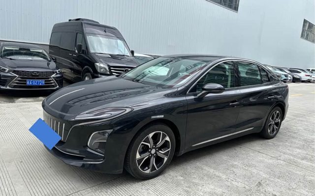 Hongqi E-QM5 2024 450km Travel Edition