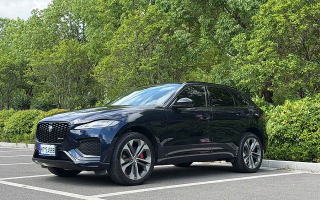 Jaguar F-PACE 2024 P250 R-Dynamic HSE