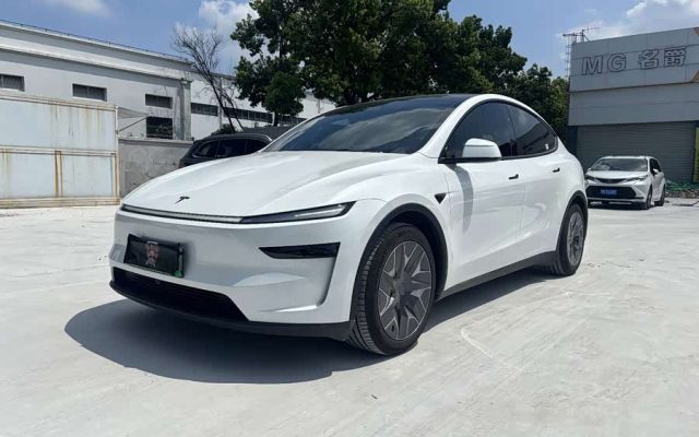 Model Y L 2025 Long Range All-Wheel Drive Version