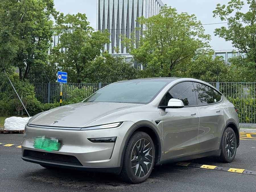 Model Y L 2025 Long Range All-Wheel Drive Version