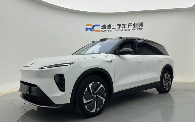 NIO ES8 2023 75kWh