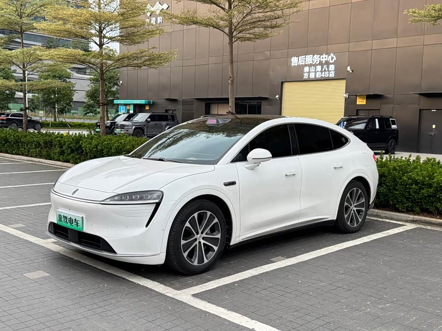 R7 2024 EV 802km Max