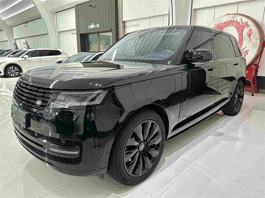 Range Rover 2025 3.0 L6 400PS Long Wheelbase