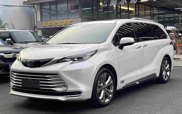 Sienna 2023 2.5L Hybrid Platinum