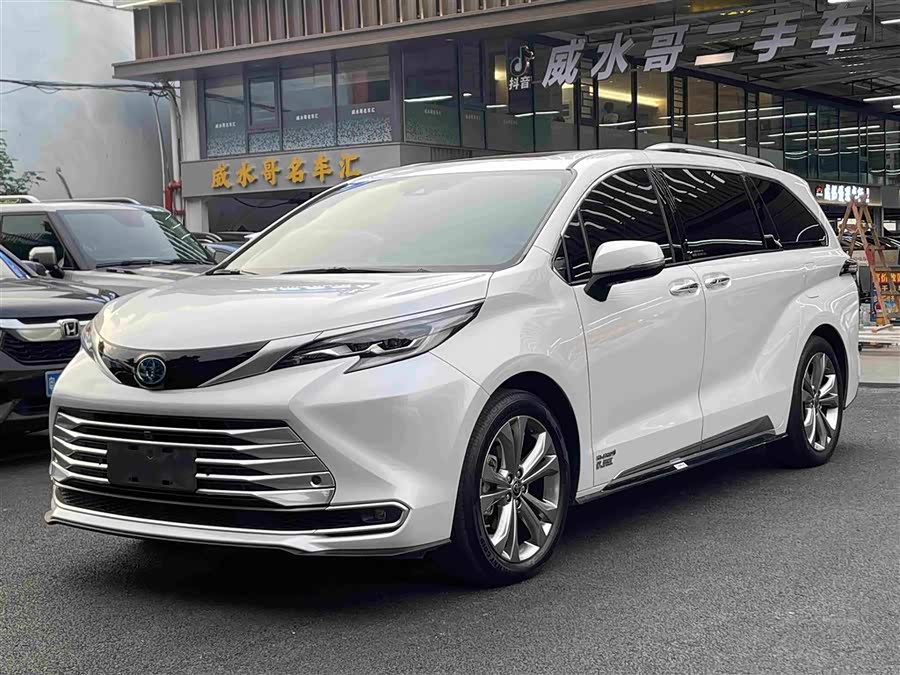 Sienna 2023 2.5L Hybrid Platinum