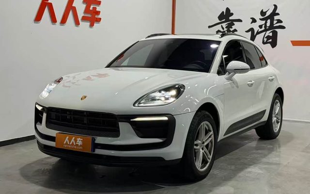 2024 Macan 2.0T