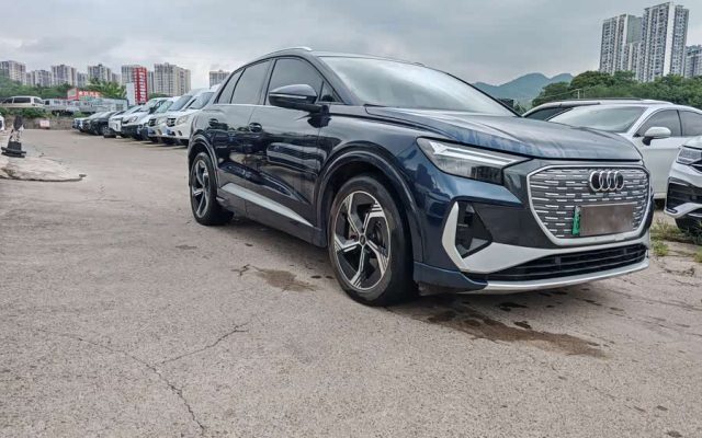 Audi Q4 e-tron 2023 50 e-tron quattro Premium
