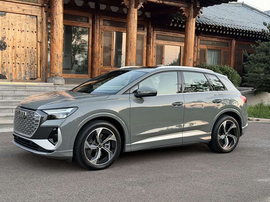 Audi Q4 e-tron 2024 40 e-tron Premium