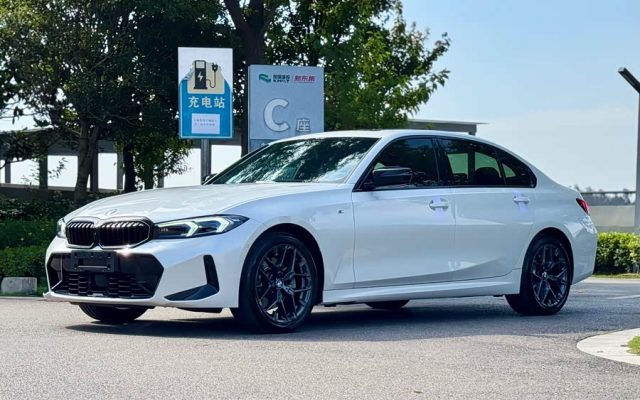 BMW 3 Series 2025 330Li Luxury M Sport Night Package