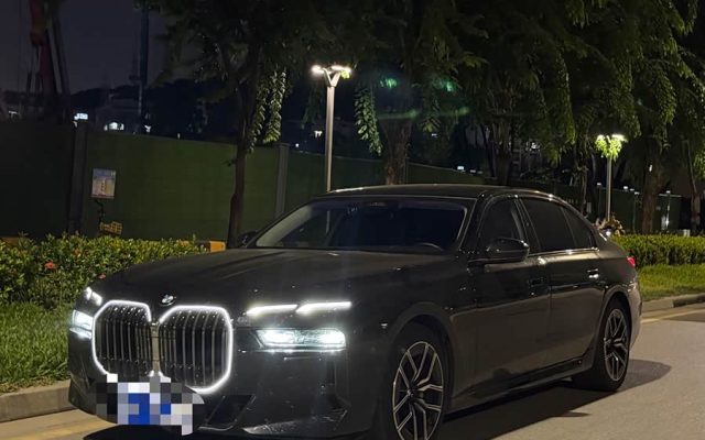 BMW 7 Series 2023 735Li M Sport Package