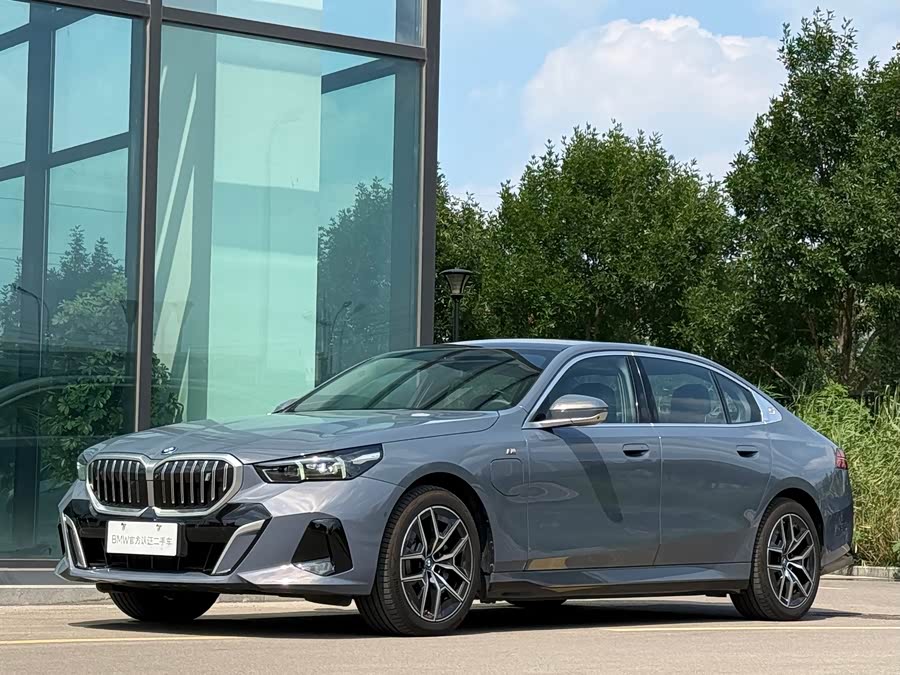 BMW i5 2024 eDrive 35L Luxury M Sport Package
