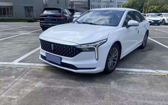 Bestune B70 2023 Third Generation 1.5T Automatic Joy Edition 70th Anniversary Edition