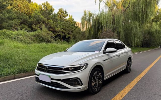 Bora 2024 300TSI DSG Executive