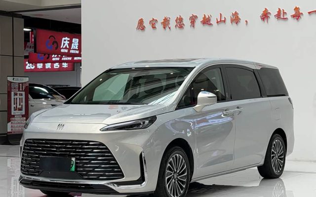Buick GL8 New Energy 2025 Luxurious Version