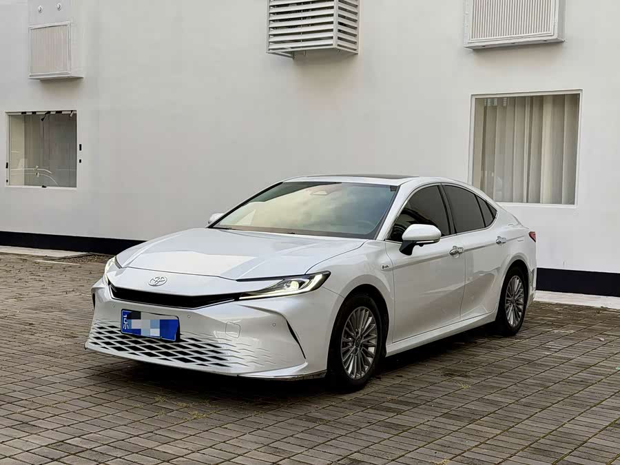 Camry 2025 2.0HG Glory